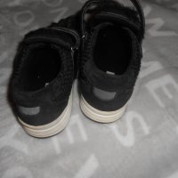 Черни спотни обувки Dolce Gabbana 100 % кожа, снимка 15 - Детски маратонки - 24338765