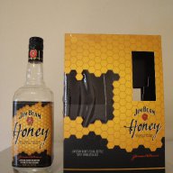 Празна колекционерска бутилка / шише от бърбън уиски Jim Beam Bourbon Honey, картонена кутия,алкохол, снимка 3 - Други ценни предмети - 10255680