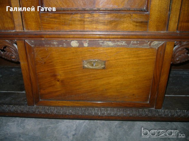 старинна витрина от орех, снимка 9 - Дивани и мека мебел - 11489212