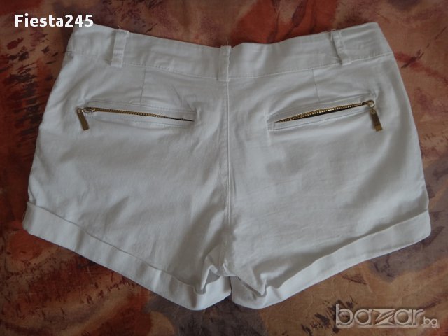 Бели къси панталонки, снимка 2 - Къси панталони и бермуди - 16438363