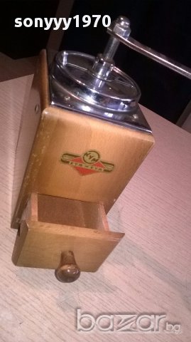 Kym=kym-красива ретро мелница-17х11х8см-внос швеицария, снимка 3 - Антикварни и старинни предмети - 18137449