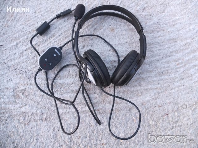 Продавам слушалки с микрофон, снимка 1 - Слушалки и портативни колонки - 20325927