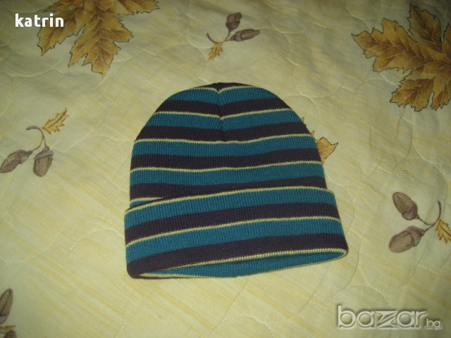Нова шапка от Ларедут, Франция, снимка 2 - Шапки, шалове и ръкавици - 8579419