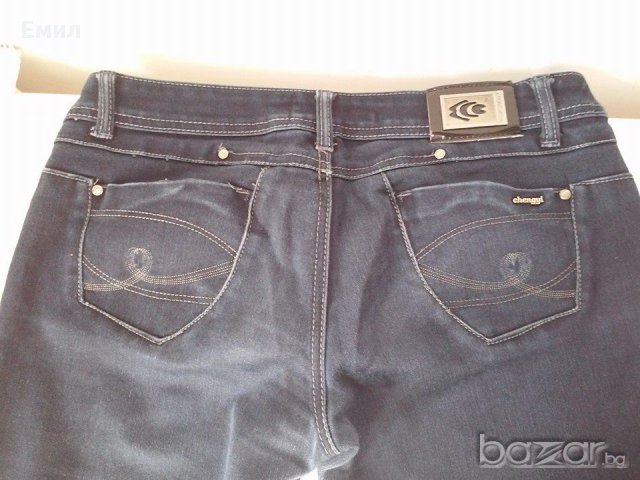 Дамски еластични дънки, снимка 3 - Дънки - 9932776