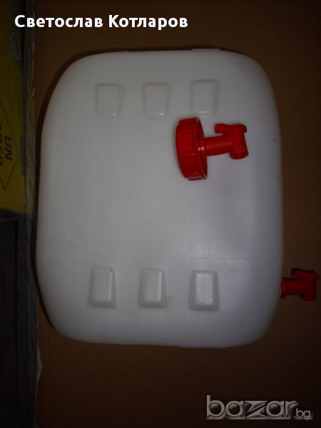 туба вода  резервоар с канелка, снимка 1