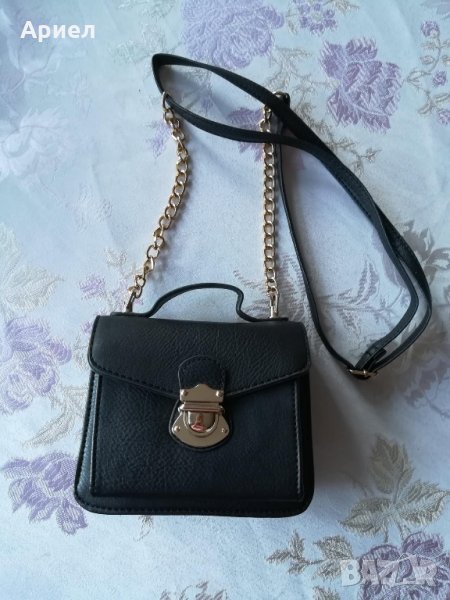 Малка дамска чанта, снимка 1