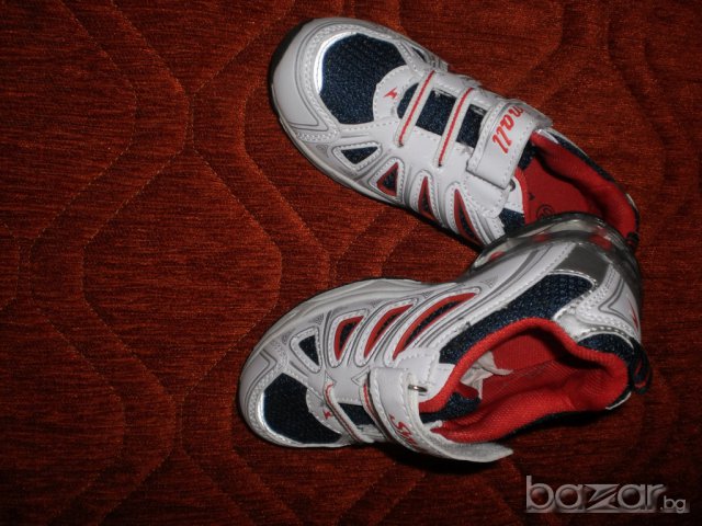 Детски маратонки текстил и изкуствена кожа в тъмно синьо и бяло, за момче, нови, номер 30, НАМАЛЕНИ , снимка 4 - Детски маратонки - 7140841