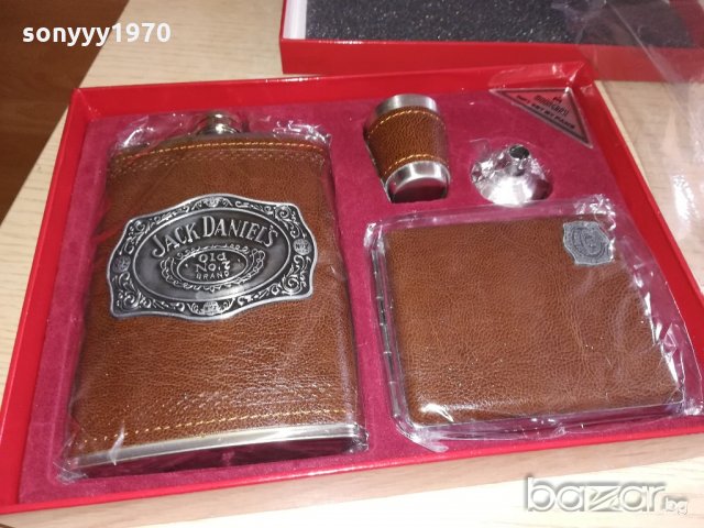 нов подаръчен комплект-24х18х4см, снимка 5 - Колекции - 21426857