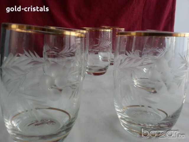Стъклени чаши гравирани с златен кант , снимка 1 - Антикварни и старинни предмети - 20681508