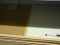 Бяла дъска за писане, чертане, рисуване и коркова с кабърчета за бележки с дървени рамки 60х90 см., снимка 15