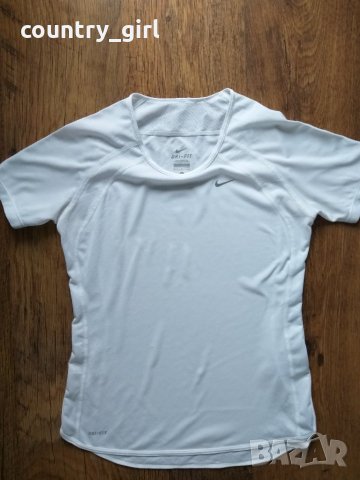 nike dri fit - страхотна дамска тениска, снимка 4 - Тениски - 24829875