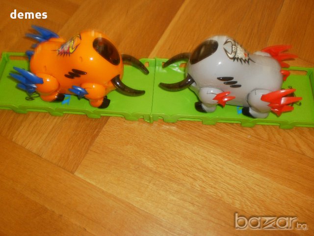 Биещи се бикове-механизирана детска играчка, нова , снимка 5 - Музикални играчки - 16846504