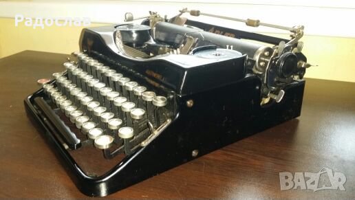 Пишеща машина ADLER, снимка 5 - Антикварни и старинни предмети - 23583234