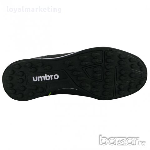 Оригинални футболни обувки, тип стоножка Umbro Premio, номера 36,5, 38 и 38,5, 08806, снимка 2 - Детски маратонки - 15337172