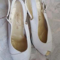 бели сандали, снимка 1 - Сандали - 21312524