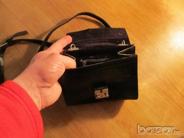 Красива кожена дамска чанта Thiros с метални орманенти , снимка 4 - Чанти - 20321977