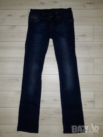 Дамски тъмносини дънки марка FRJ, снимка 2 - Дънки - 23794417