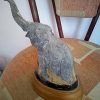 Статуетка на слон изработена от биволски рог, снимка 3 - Антикварни и старинни предмети - 22044187