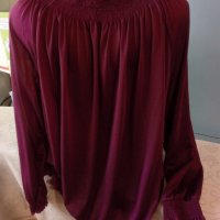 Червена блуза с дълъг ръкав , снимка 2 - Блузи с дълъг ръкав и пуловери - 22079634