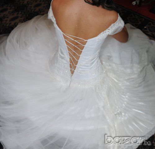 дизайнерска булченска рокля и аксесоари, снимка 16 - Рокли - 6873652