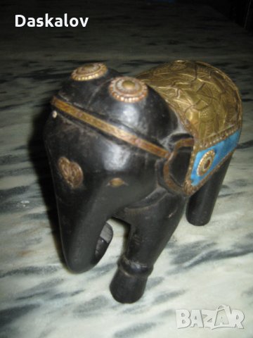 Продавам дървено декоративно слонче с месингов обков, снимка 2 - Статуетки - 21521098