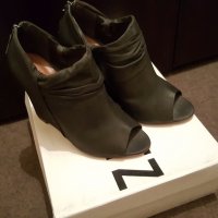 Нови уникални обувки, снимка 3 - Дамски елегантни обувки - 22148834