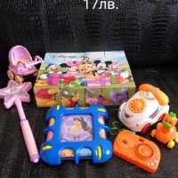 Кубчета и пластмасов пъзел на Disney с подаръци , снимка 1 - Рисуване и оцветяване - 23184524