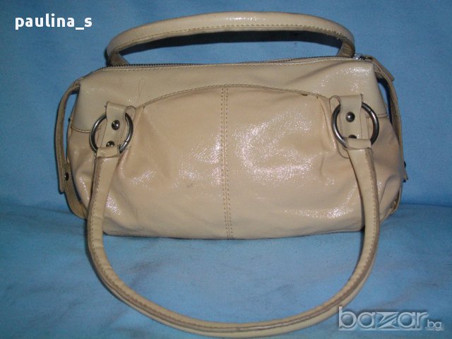 Елегантна лачена чанта, снимка 8 - Чанти - 14223329