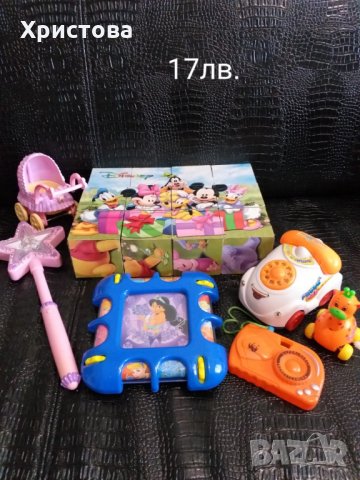Кубчета и пластмасов пъзел на Disney с подаръци , снимка 1 - Рисуване и оцветяване - 23184524