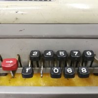 Един от първите калкулатори Facit, снимка 2 - Антикварни и старинни предмети - 20894965