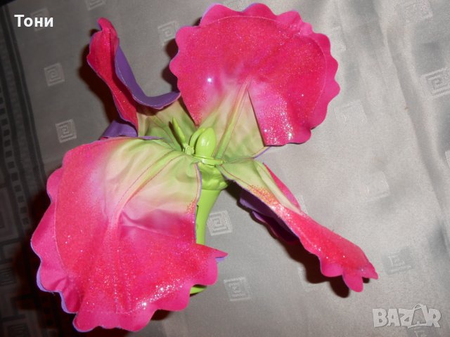 Колекционерска Barbie Blooming Thumbelina 2008 г , снимка 9 - Кукли - 23111432