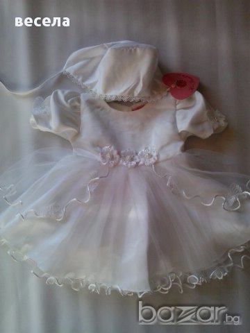 Бяла Детска рокля с къс ръкав , пола с тюл и шапка , официална, цвят-бял, снимка 2 - Бебешки рокли - 11522020