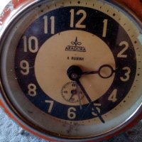 Часовник,Будилник ARADORA, снимка 2 - Антикварни и старинни предмети - 19001785