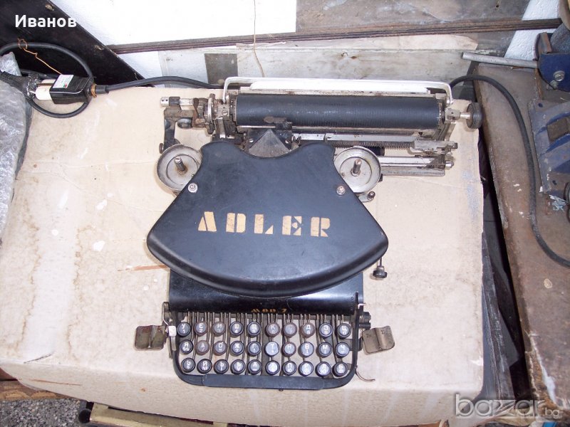 Машина пишеща Адлер стара продавам, снимка 1