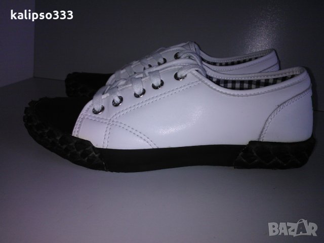 Worn Again оригинални обувки, снимка 3 - Маратонки - 24668943