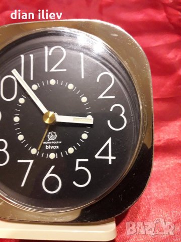 Стар будилник , снимка 2 - Антикварни и старинни предмети - 25037866