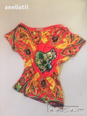 Красива блуза, снимка 1 - Корсети, бюстиета, топове - 17832197
