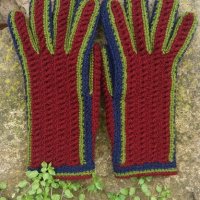 Плетени ръкавици ,,Зимни - сини с бордо горница и зелен контур", снимка 9 - Ръкавици - 24009581