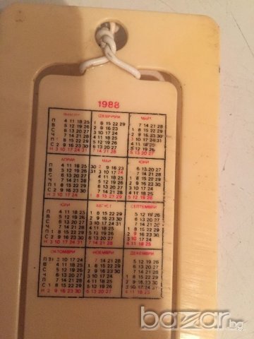 старо пластмасово календарче, снимка 2 - Антикварни и старинни предмети - 21461989