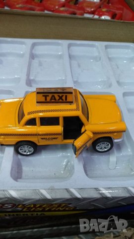 Метално такси,около 12 см,със звук и светлини, снимка 4 - Коли, камиони, мотори, писти - 23737501