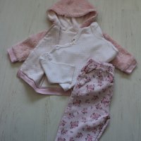 Розов кадифен панталон на флорална щампа, снимка 6 - Панталони и долнища за бебе - 25210016