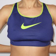 Nike shape bra wlarge swoosh , снимка 1 - Корсети, бюстиета, топове - 17538873