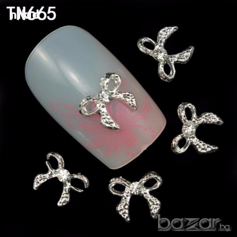 бижу за нокти сребриста пандела панделки камъни декорация украса за маникюр