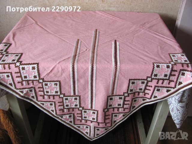 Покривка за маса - ръчно бродирана, снимка 3 - Антикварни и старинни предмети - 25482334