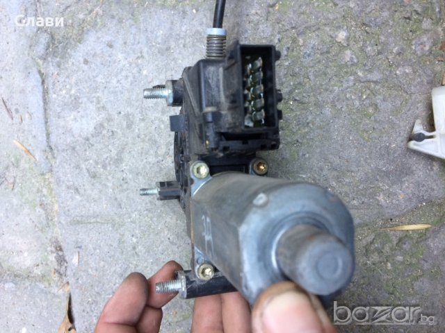 Продавам задна лява и дясна машинка ел. стъкло от Пежо 406 стъкло врата, снимка 4 - Части - 19029870