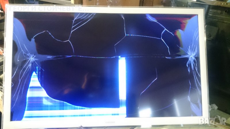 UE32H4510AW СЪС СЧУПЕНА МАТРИЦА, снимка 1