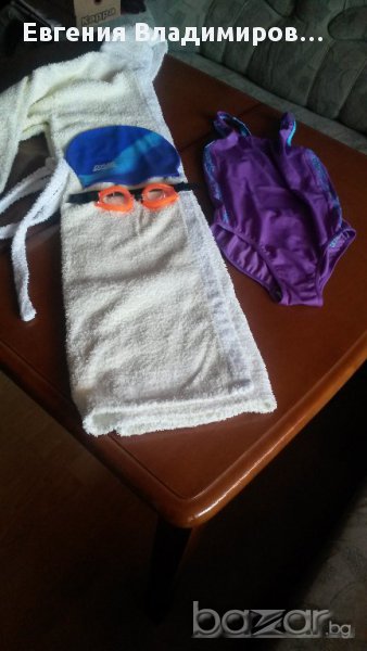 Халат с бански, плувка и очила, снимка 1