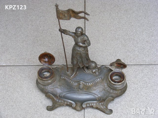 Метална мастилница писалище Жана Д'арк, снимка 3 - Антикварни и старинни предмети - 21814360