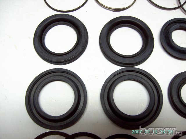 Ремонтен к-т уплътнители за преден дисков спирачен механизъм на москвич, снимка 6 - Части - 10157594