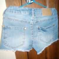 Къси дънкови панталони размер 134, снимка 2 - Детски къси панталони - 24731750